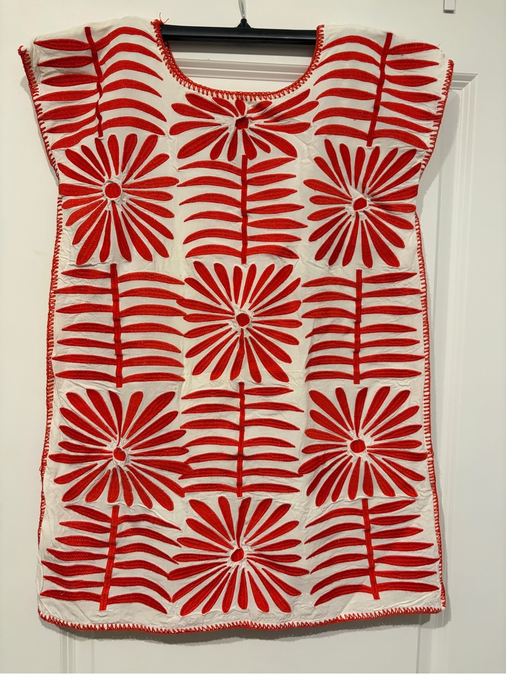 Embroidered women’s Dress XS